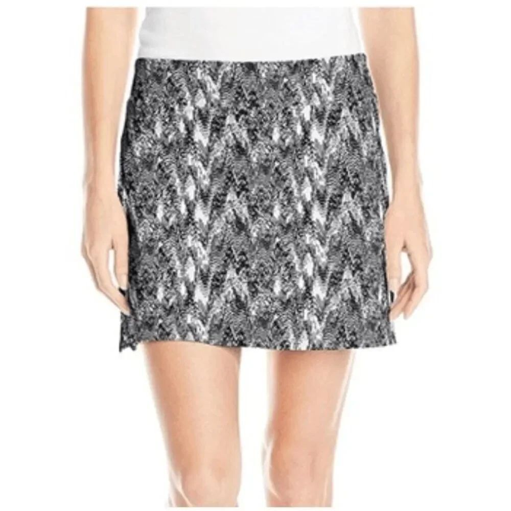 Tranquility Colorado clothing black white pull on athletic skort size small